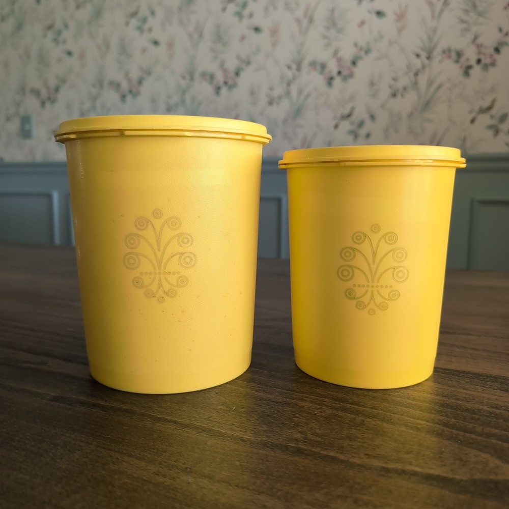 Vintage Tupperware Canister Set Yellow Harvest Servalier 809-6 811-5 Sunburst